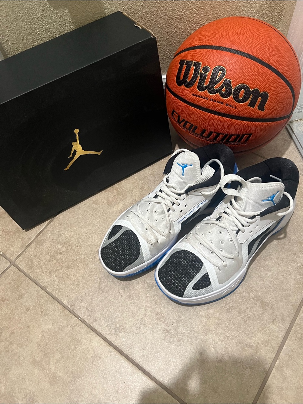 Jordan Men’s White Black Blue Low-Top Basketball Shoes